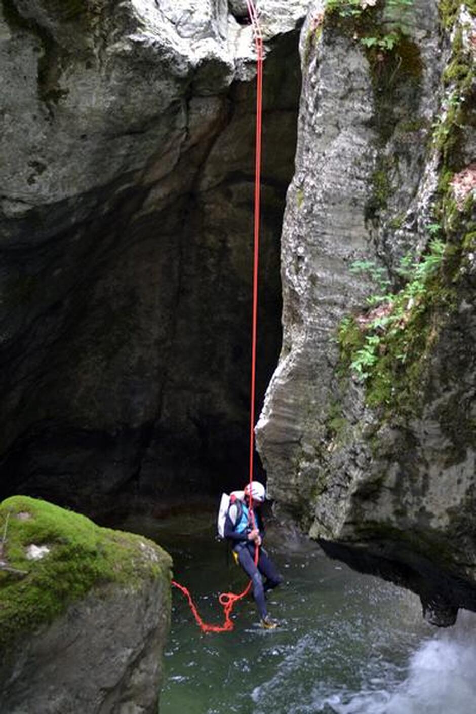 © Accompagnamento canyoning - Savoie Sport Nature