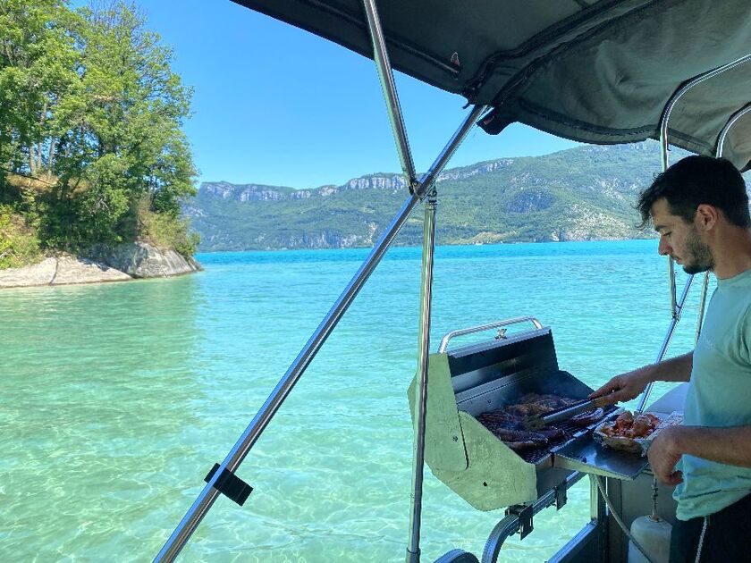 © takamaka-locbateau-aixlesbainsrivieradesalpes - Takamaka