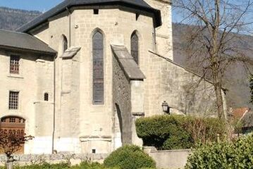 © Eglise Saint Laurent-aixlesbainsrivieradesalpes-Vue extérieure - Aix les Bains Riviera des Alpes