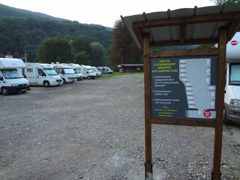 © Aire d'accueil et de service camping-cars - Mairie de Serrières en Chautagne