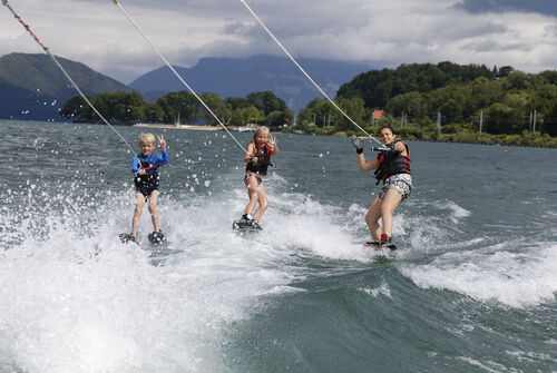 Water-skiing lesson